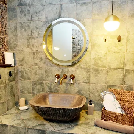فندق Elaia-fos 3*