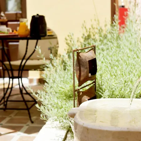 Отель Elaia-fos 3*